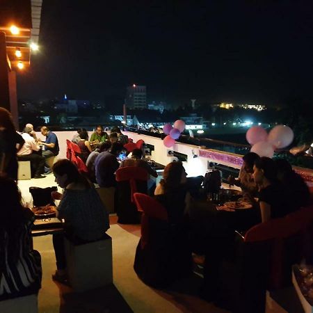 Beverly Hills Hotel Dehiwala-Mount Lavinia Esterno foto