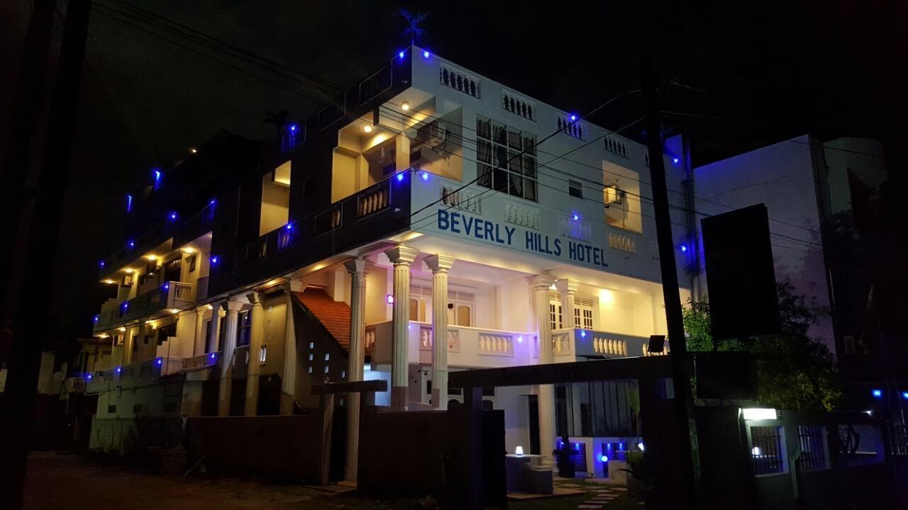 Beverly Hills Hotel Dehiwala-Mount Lavinia Esterno foto