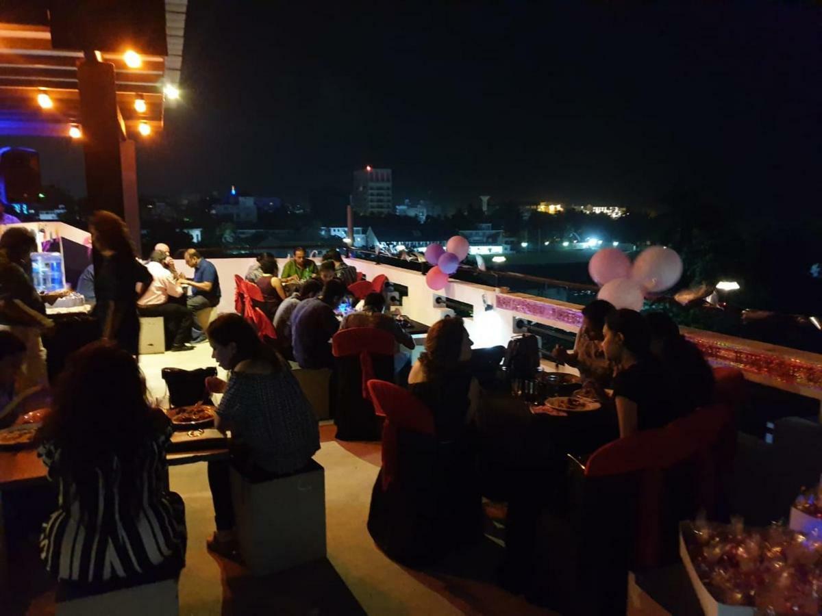 Beverly Hills Hotel Dehiwala-Mount Lavinia Esterno foto
